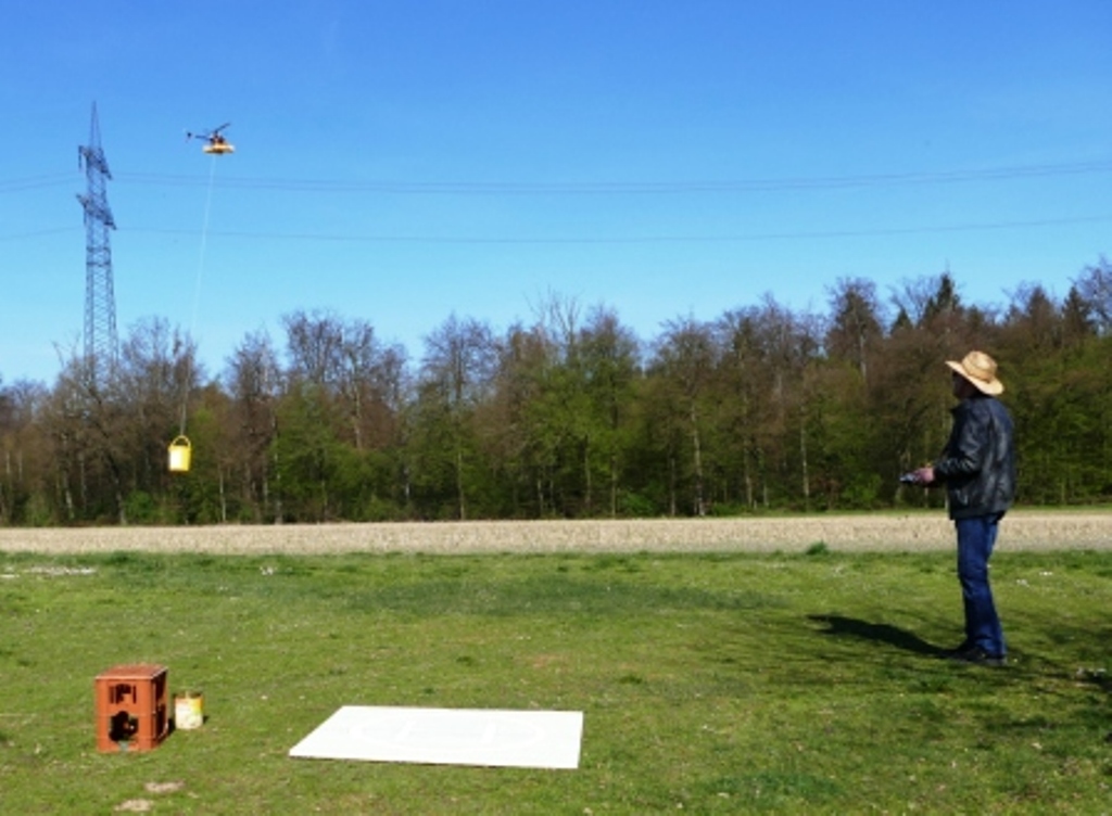 10 Liter  Eimer in der Luft   