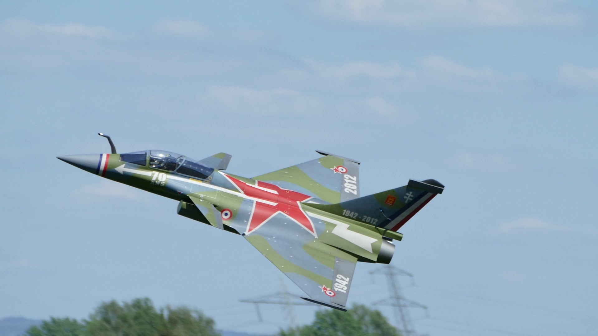 Eurofighter Landung auf Modellflugplatz